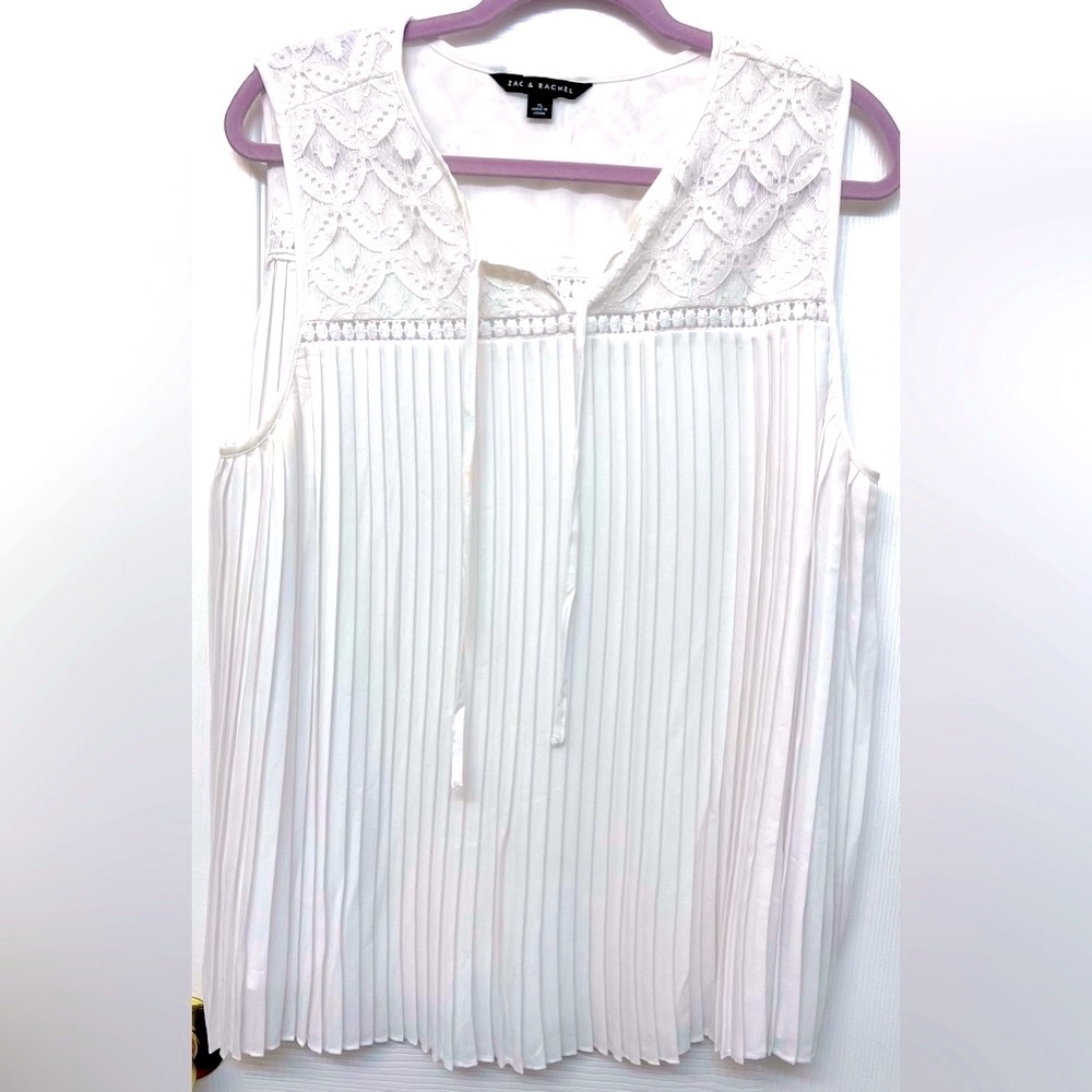 Beautifully Detailed White Sleeveless Blouse